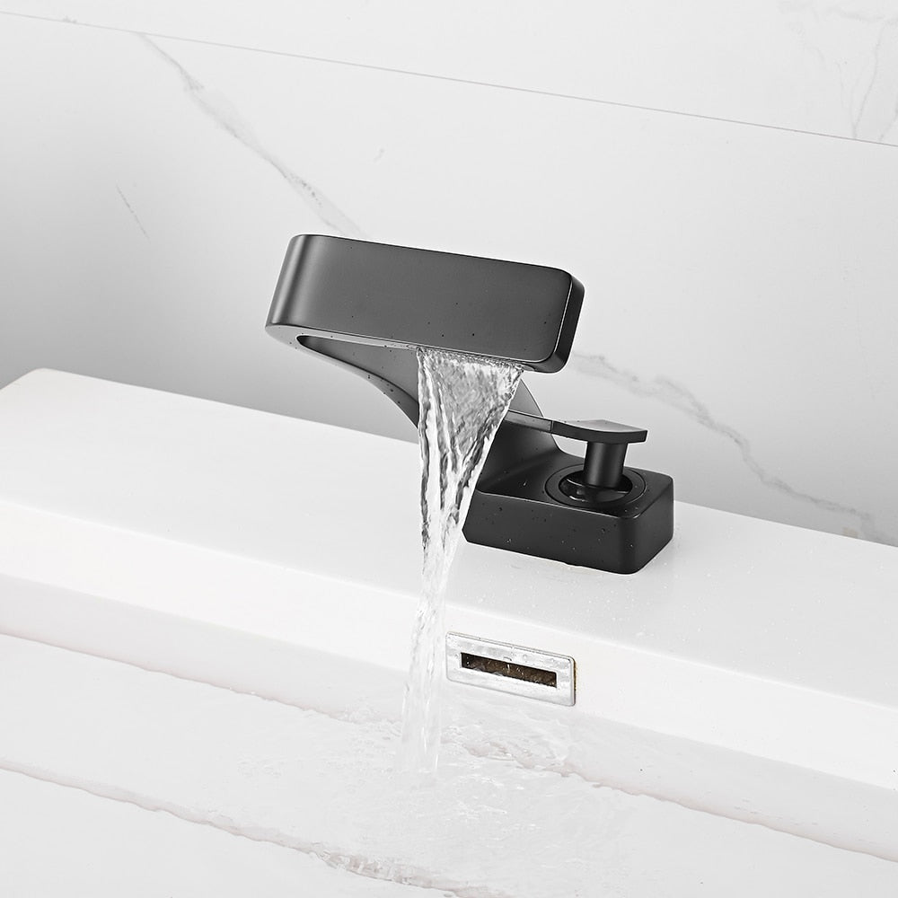 Kloten Bathroom Faucet - Image 9